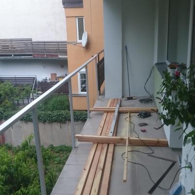 Obklad balkónu s nikou, sibiřský modřín