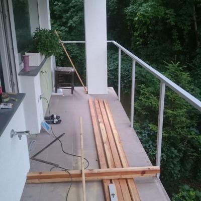 Obklad balkónu s nikou, sibiřský modřín