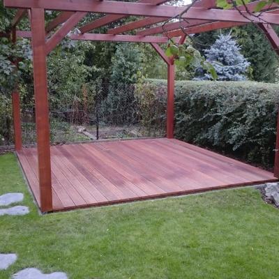 Terasa z Massaranduby bez oleje, včetně pergoly