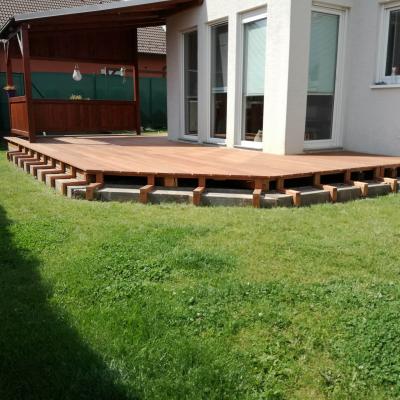 Terasa z části zastřešená - Masseranduba