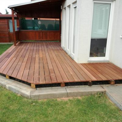 Terasa z části zastřešená - Masseranduba