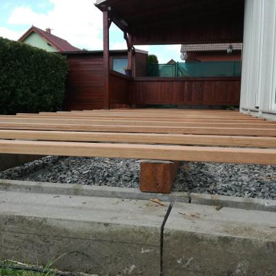 Terasa z části zastřešená - Masseranduba