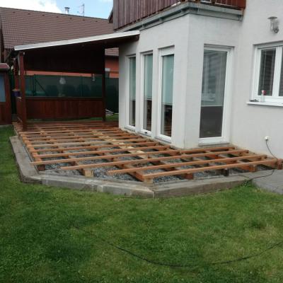 Terasa z části zastřešená - Masseranduba